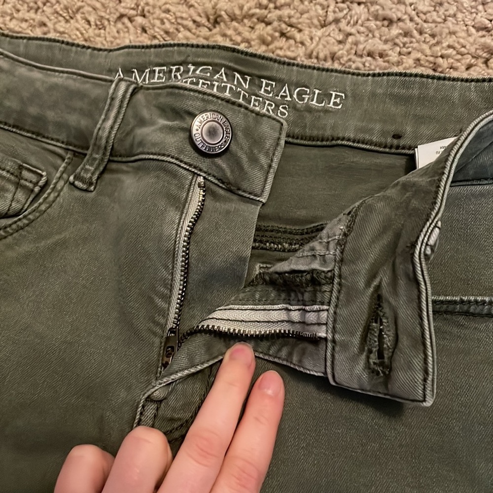 American Eagle Women’s Midi Shorts Super Stretch Green Size 6 - Picture 5 of 9